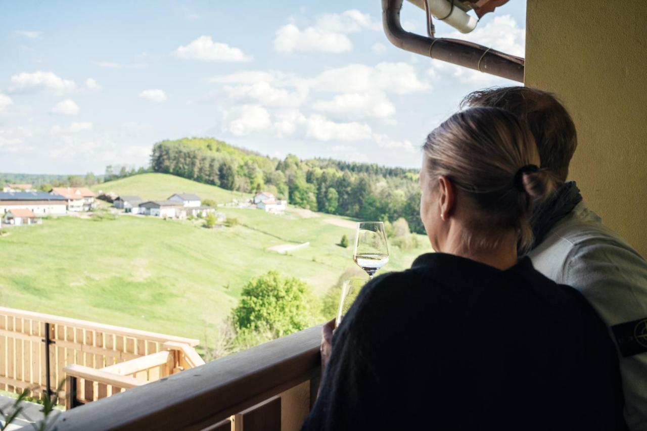Kollerwirt Hotel Kapfenstein Bagian luar foto